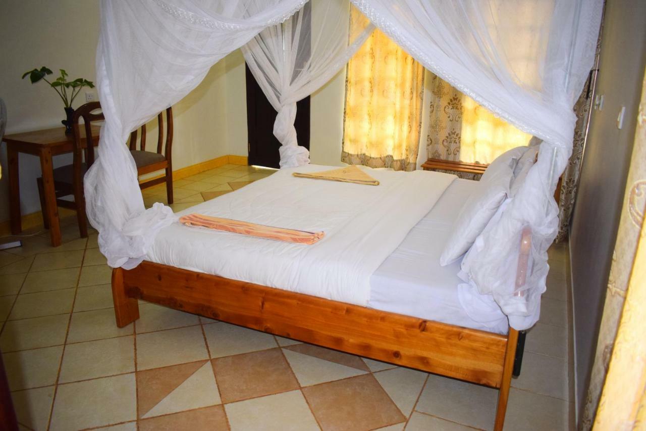 Ngorongoro Lodge Karatu Extérieur photo